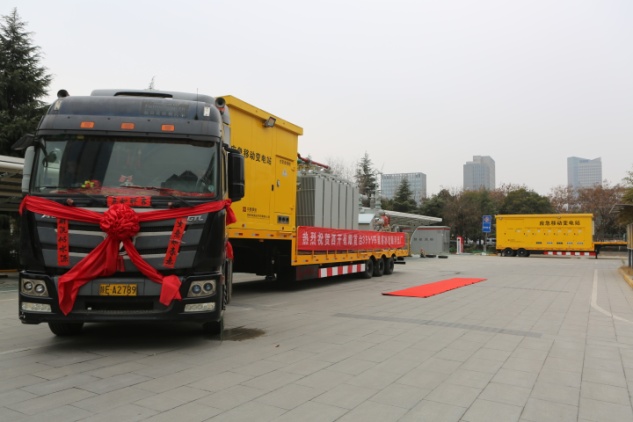 说明: E:\整站、、风电、、光伏、、配网、、微网资料\车载移动变\移动变电站发运照片\发运照片\0V3A6785.JPG